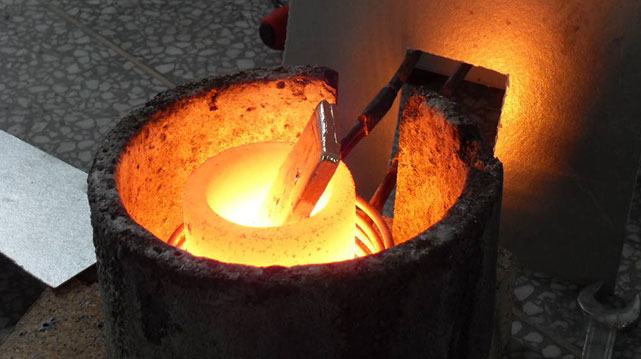 中頻熔煉爐工作原理